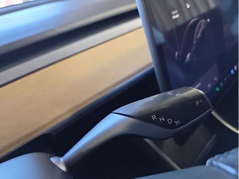 Used 2018 Tesla Model 3 Long Range image 28