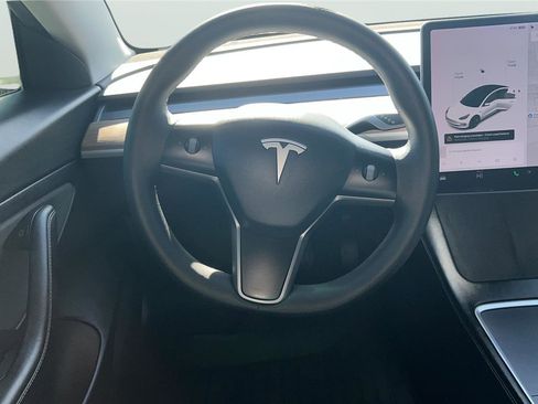 Used 2021 Tesla Model 3 Standard Range Plus image 11