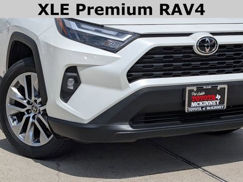 Used 2022 Toyota RAV4 XLE Premium FWD image 3