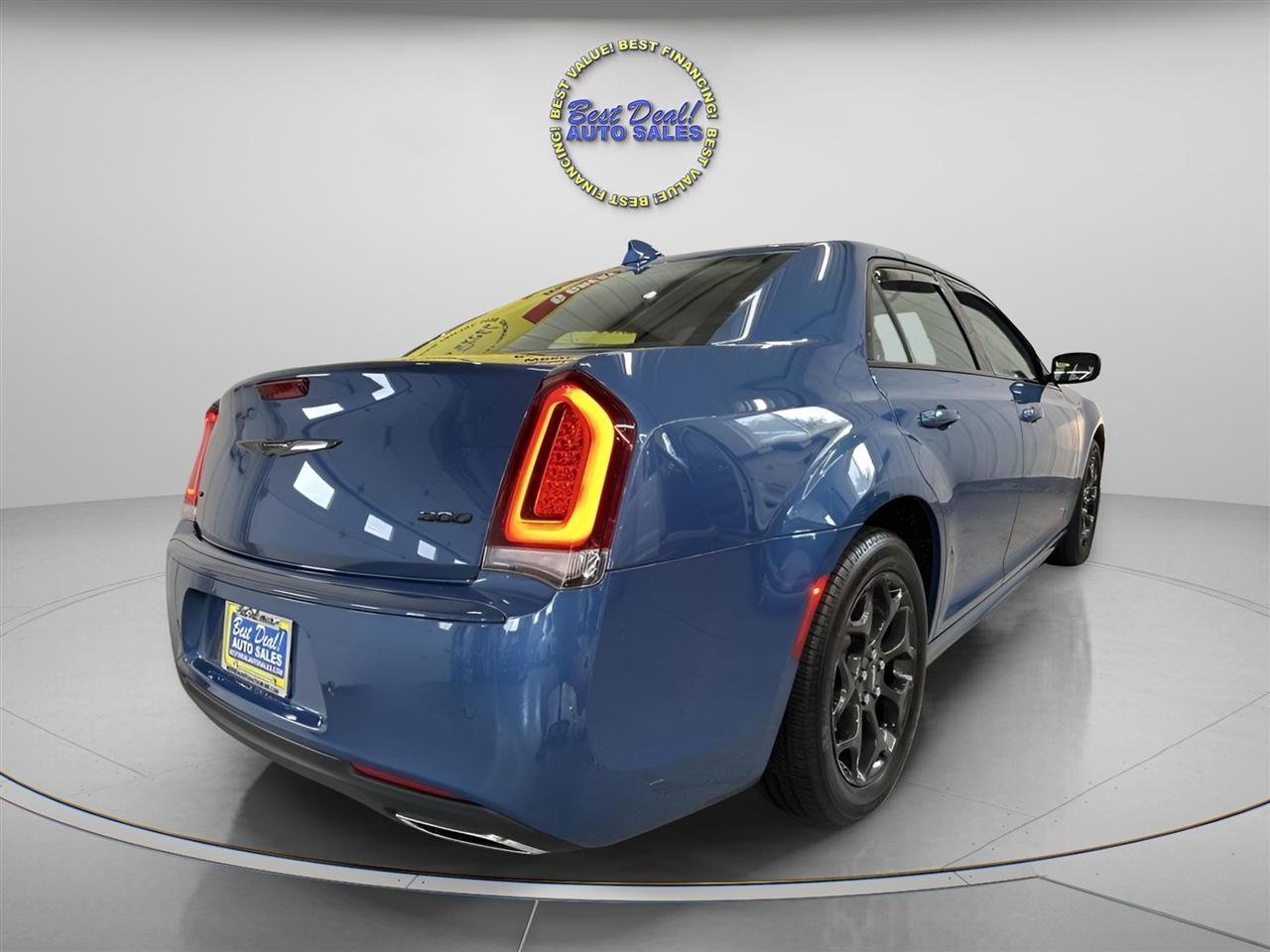 Used 2022 Chrysler 300 Touring L AWD/4WD image 5