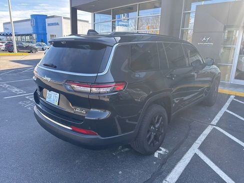 Used 2022 Jeep Grand Cherokee L Limited w/ Luxury Tech Group II image 5