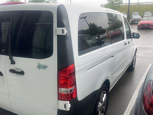 Used 2023 Mercedes-Benz Metris Passenger image 11