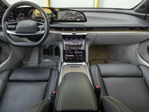 Used 2025 Lucid Air Pure image 6