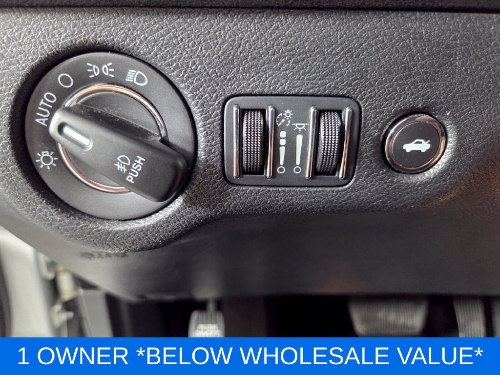 Used 2023 Chrysler 300 S RWD image 18