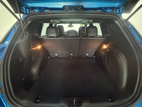 Used 2023 Jeep Compass Latitude w/ Sun and Sound Group AWD/4WD image 10