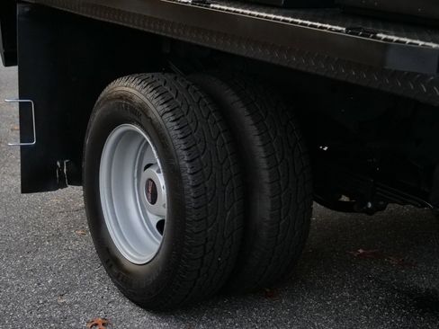 Used 2021 GMC Sierra 3500 2WD Crew Cab w/ Convenience Package image 32