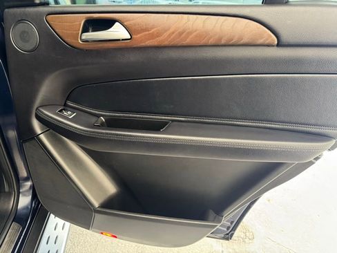 Used 2017 Mercedes-Benz GLS 450 4MATIC image 16