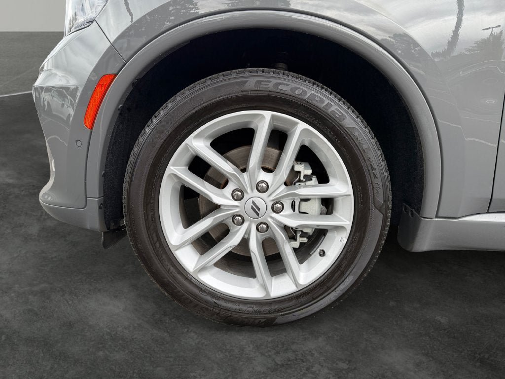 Used 2025 Dodge Durango GT AWD/4WD image 4