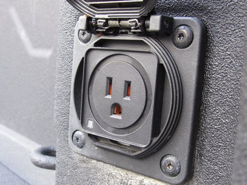 Used 2025 GMC Sierra 2500 SLT w/ SLT Premium Package image 11