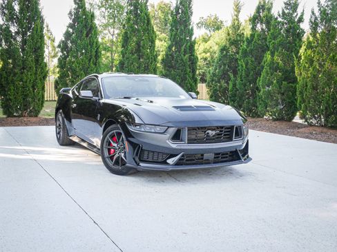 Used 2026 Ford Mustang Dark Horse RWD image 2