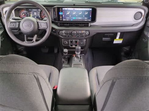 New 2025 Jeep Gladiator Sport image 15