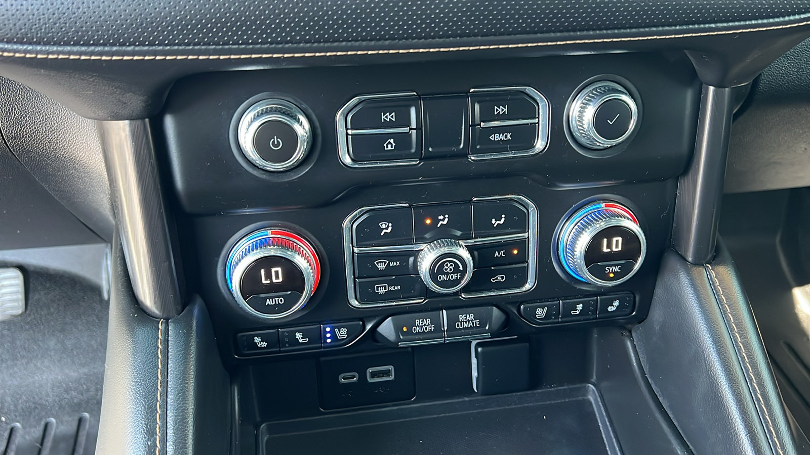 Certified 2023 GMC Yukon AT4 AWD/4WD image 26
