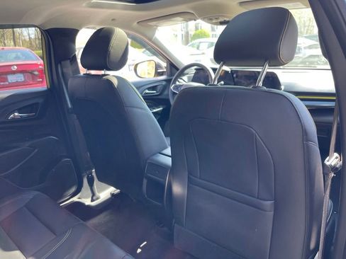 Used 2024 Chevrolet Trax ACTIV w/ Sunroof Package FWD image 21