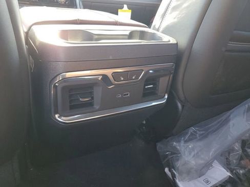 New 2026 GMC Sierra 2500 Denali Ultimate w/ Max Trailering Package AWD/4WD image 17