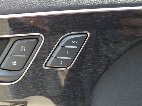 Used 2023 Audi Q7 3.0T Premium Plus AWD/4WD image 17