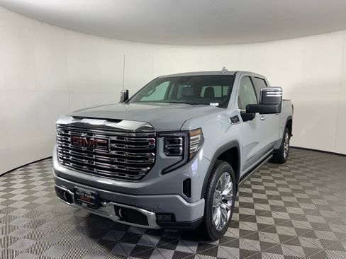 Used 2025 GMC Sierra 1500 Denali w/ Denali Reserve Package image 5