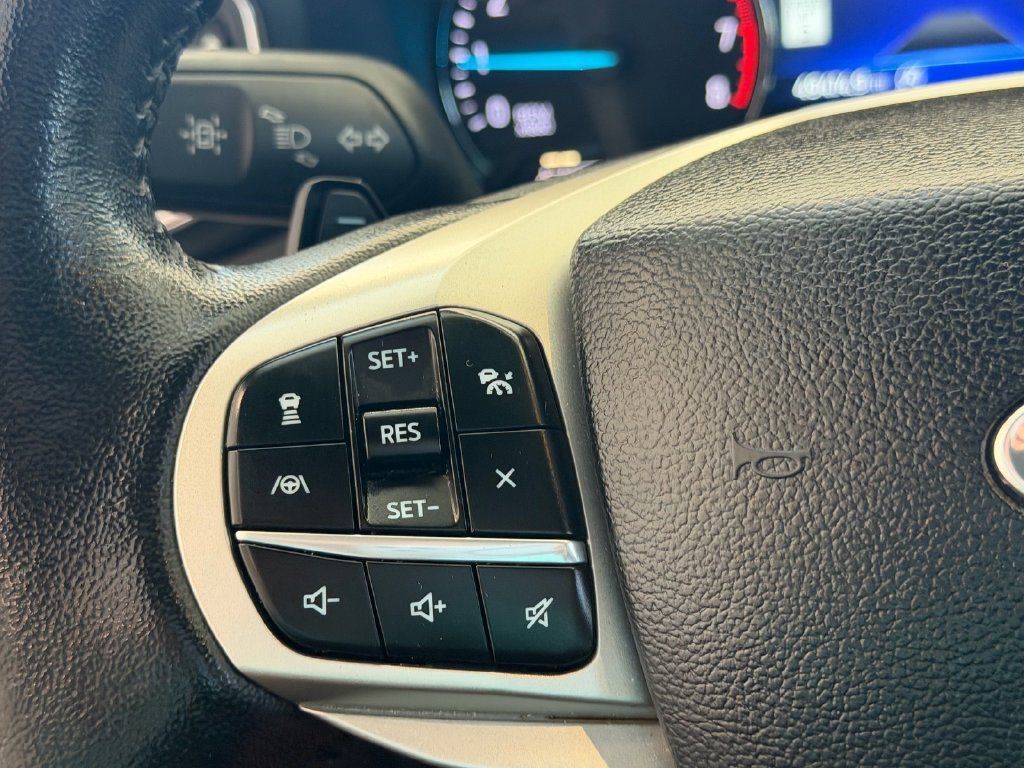 Used 2021 Ford Explorer XLT w/ Equipment Group 202A RWD image 24
