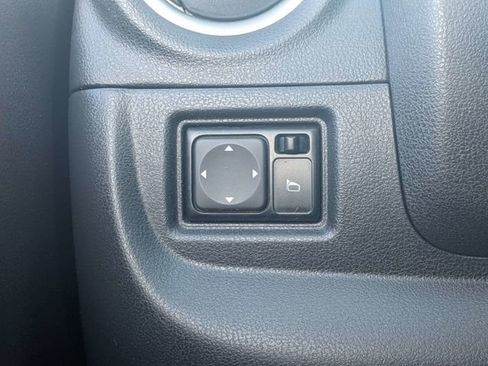 Used 2019 Nissan Versa SV image 21