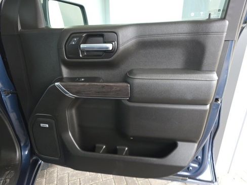 Used 2022 Chevrolet Silverado 1500 LTZ w/ Safety Package II image 9