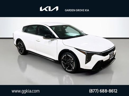 New 2025 Kia K4 GT-Line image 1