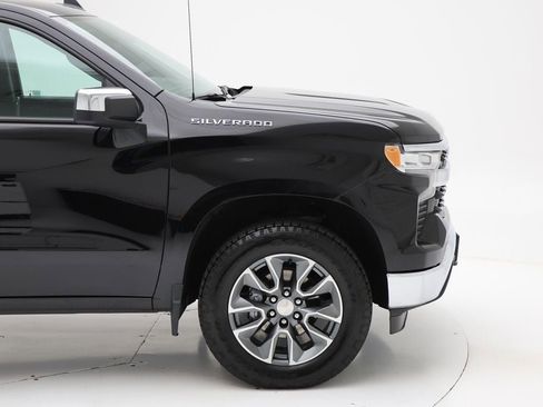 Used 2024 Chevrolet Silverado 1500 LT image 3
