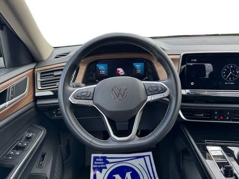 Used 2024 Volkswagen Atlas SE image 12