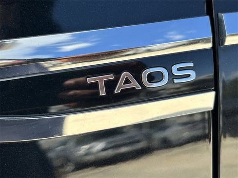 Used 2022 Volkswagen Taos SEL image 10