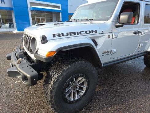 Used 2024 Jeep Wrangler Unlimited Rubicon 392 image 35