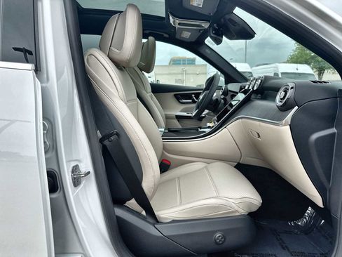 New 2026 Mercedes-Benz GLC 300 4MATIC image 9