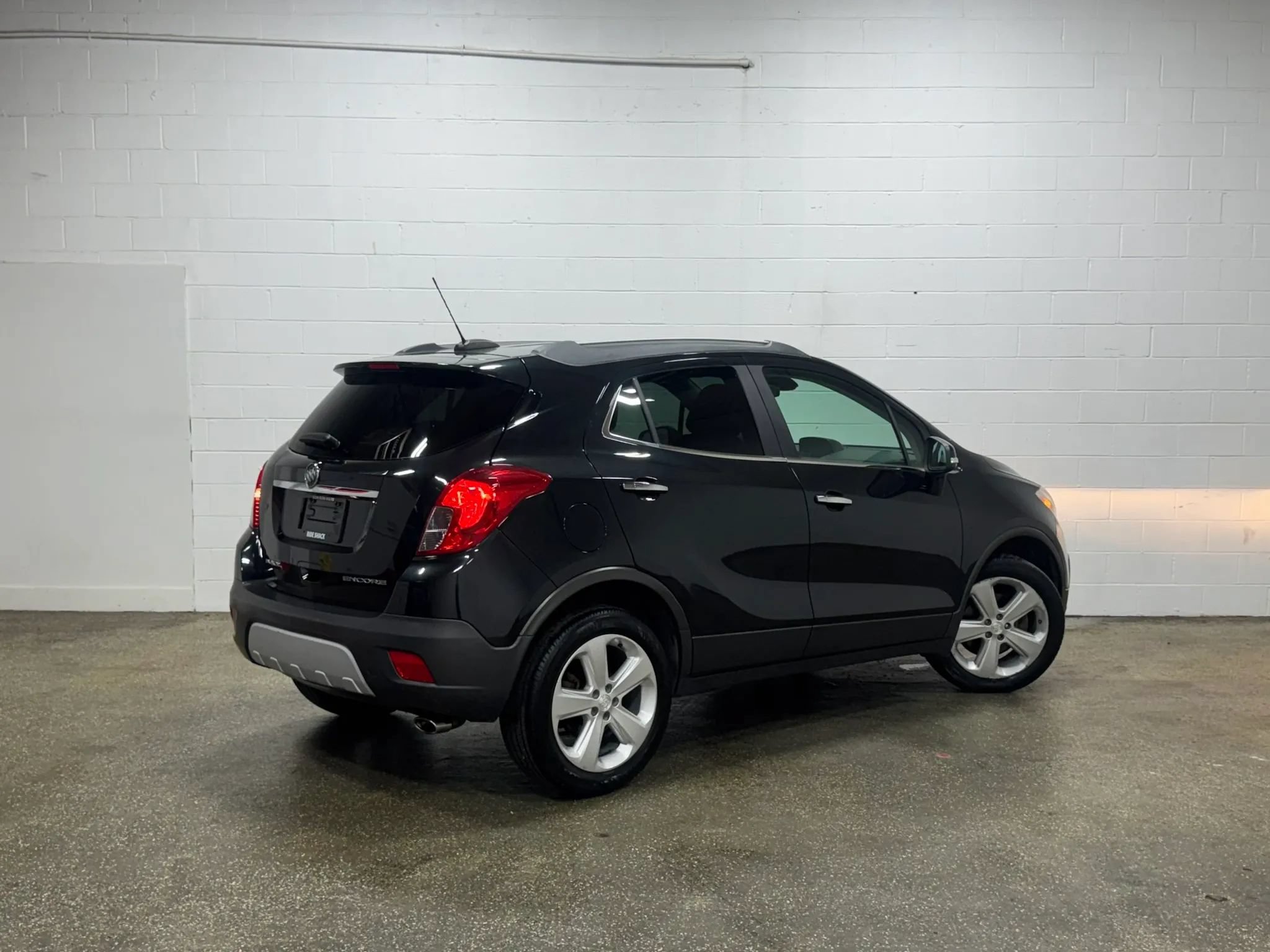 Used 2016 Buick Encore FWD image 3