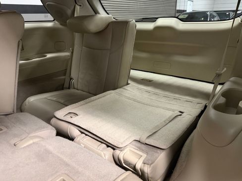 Used 2013 INFINITI JX35 AWD w/ Premium Pkg image 37