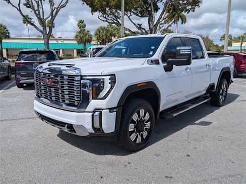 Used 2024 GMC Sierra 2500 Denali w/ Denali Reserve Package image 3