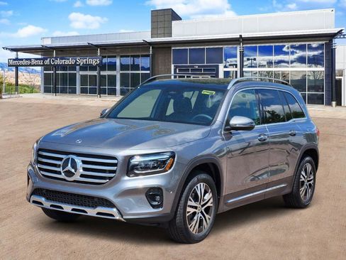 New 2025 Mercedes-Benz GLB 250 4MATIC image 3