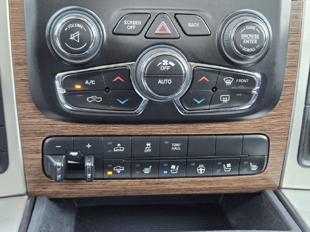 Used 2017 RAM 1500 Laramie AWD/4WD image 18