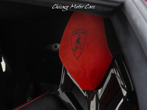 Used 2019 Lamborghini Aventador SVJ AWD/4WD image 28