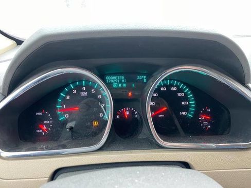 Used 2010 Chevrolet Traverse LT w/ Personal Connectivity Package image 38