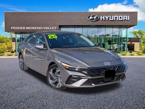 Certified 2024 Hyundai Elantra SEL w/ Convenience Package image 2