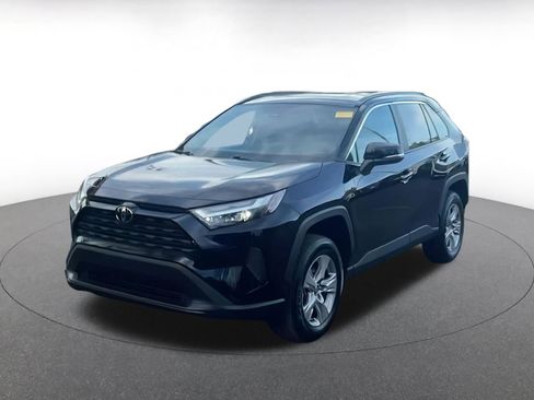 Used 2025 Toyota RAV4 XLE image 7