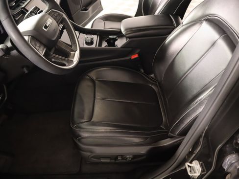 Used 2023 Jeep Grand Cherokee L Limited w/ Luxury Tech Group II image 12