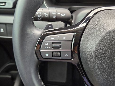 Certified 2025 Honda Pilot EX-L image 30
