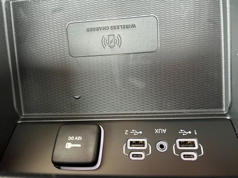 New 2025 Jeep Grand Cherokee L Limited w/ Luxury Tech Group II image 45