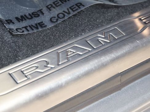 Used 2022 RAM 2500 Laramie AWD/4WD image 14