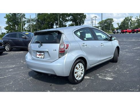 Used 2014 Toyota Prius C One FWD image 8