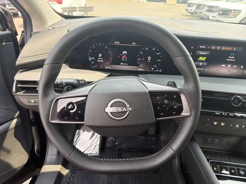 Used 2025 Nissan Murano SV AWD/4WD image 21