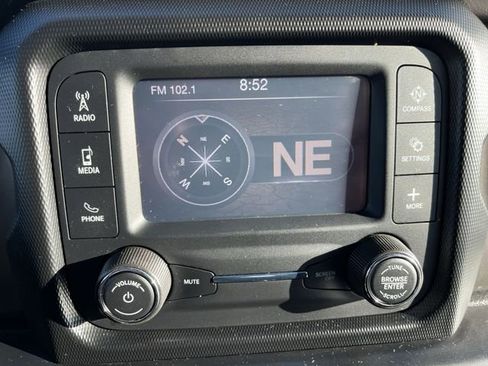 Used 2020 Jeep Gladiator Sport image 21