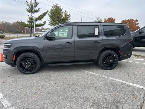 New 2025 Jeep Wagoneer Series II w/ Convenience Group I image 17