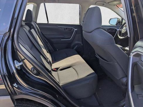 Used 2019 Toyota RAV4 LE image 17