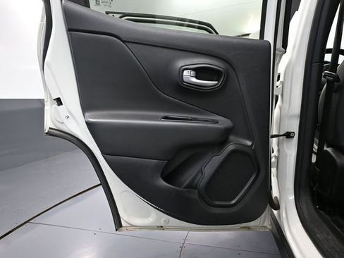 Used 2019 Jeep Renegade Limited w/ Safety and Security Group image 32