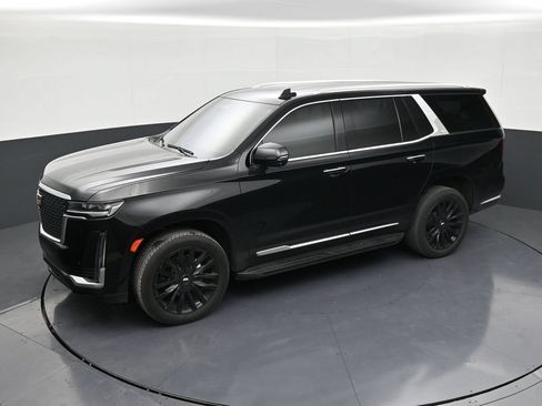 Used 2023 Cadillac Escalade Luxury RWD image 12