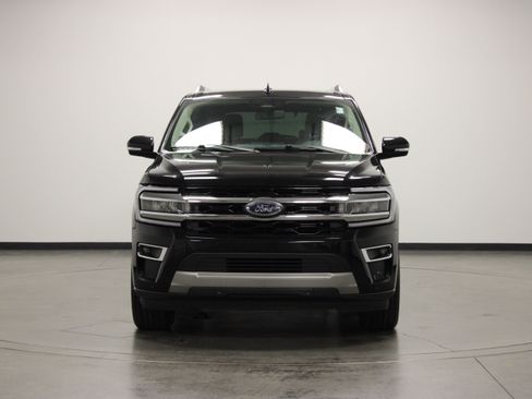 Used 2024 Ford Expedition Limited AWD/4WD image 3